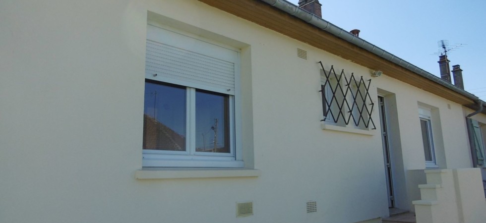 Pavillon semi mitoyen sur sous sol offrant une vie de plain pied secteur Feuquieres Pavillon semi mitoyen sur sous sol offrant une vie de plain pied secteur Feuquieres