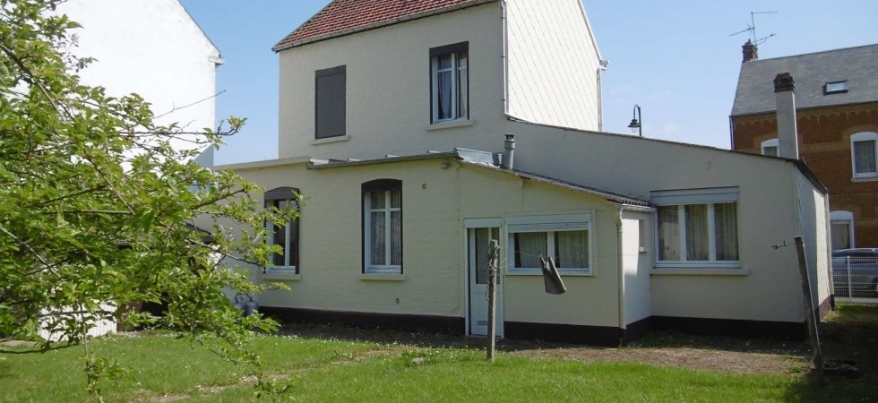 Jolie maison de ville à conforter à vendre secteur Feuquieres en Vimeu Jolie maison de ville à conforter à vendre secteur Feuquieres en Vimeu