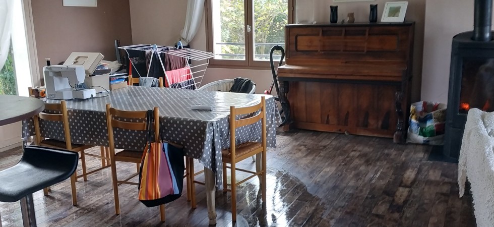 Pavillon avec vie de plain pied à vendre sur Londinières Pavillon avec vie de plain pied à vendre sur Londinières