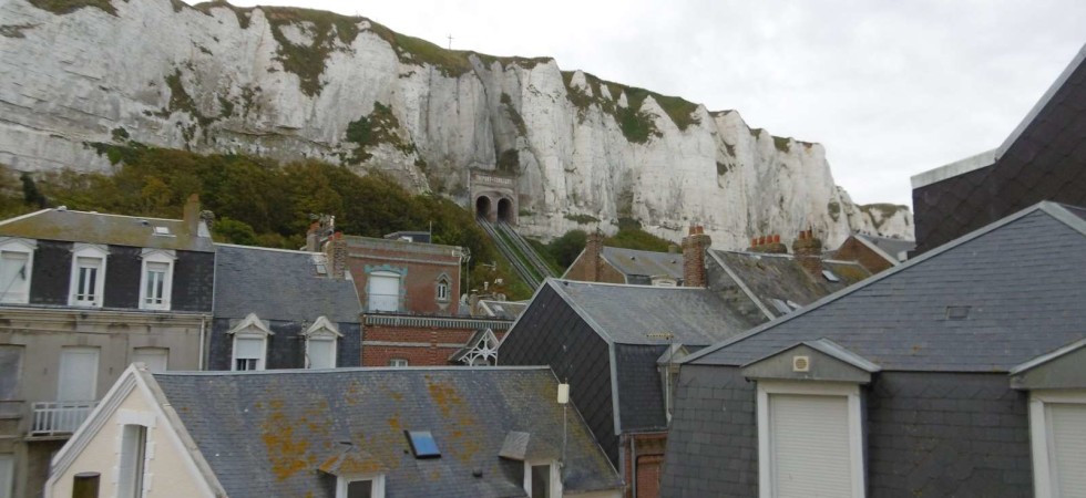Immeuble de rapport à deux pas de la plage Immeuble de rapport à deux pas de la plage