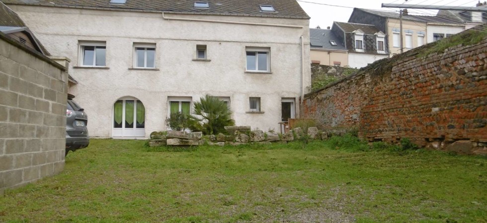 Ensemble immobilier avec jardin en bord de mer Ensemble immobilier avec jardin en bord de mer