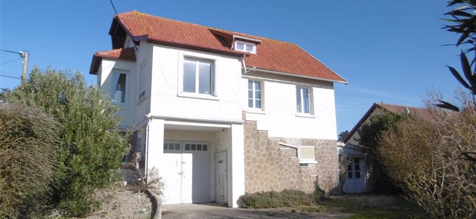 Maison individuelle avec vue sur mer à 2 pas de la plage Maison individuelle avec vue sur mer à 2 pas de la plage