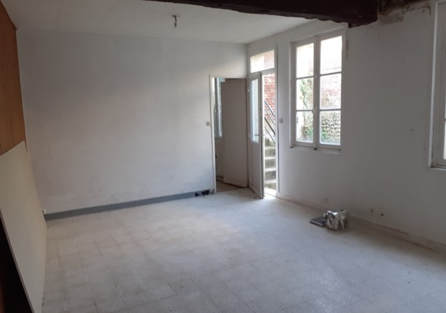 Maison à rénover à 2 pas du quai Maison à rénover à 2 pas du quai