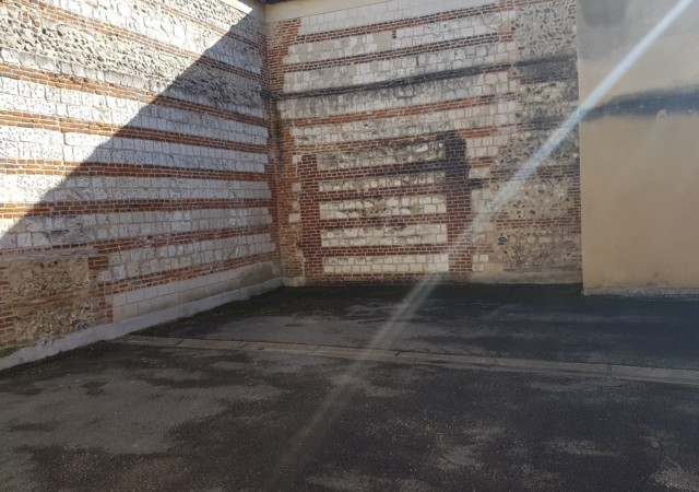 2 places de parking dans cour privative centre ville de Eu 2 places de parking dans cour privative centre ville de Eu