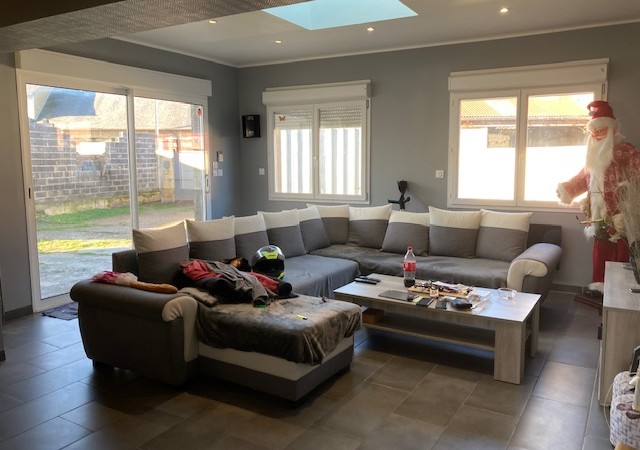 Maison de Plain pied avec garage et jardin à vendre Maison de Plain pied avec garage et jardin à vendre