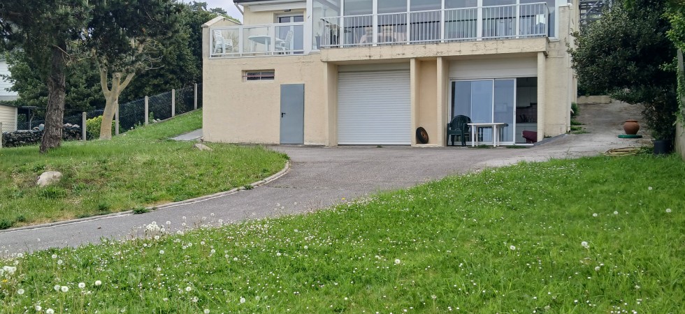 Villa à 200m de la plage – Vue Mer – Bien Rare Villa à 200m de la plage – Vue Mer – Bien Rare