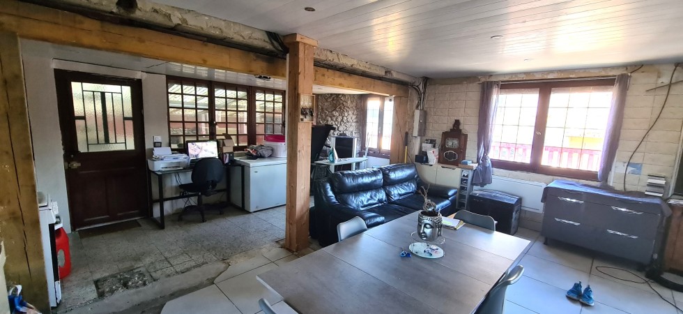 Maison individuelle à finir de rénover Maison individuelle à finir de rénover