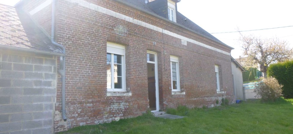 Jolie petite longère a rénover Vallée de la Bresle Jolie petite longère a rénover Vallée de la Bresle