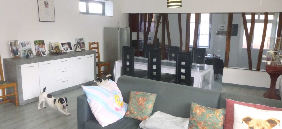 Maison a finir de rénover avec vie de plain pied et jardin Maison a finir de rénover avec vie de plain pied et jardin
